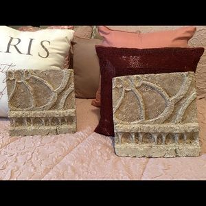 Stone faced wall decorative pictures